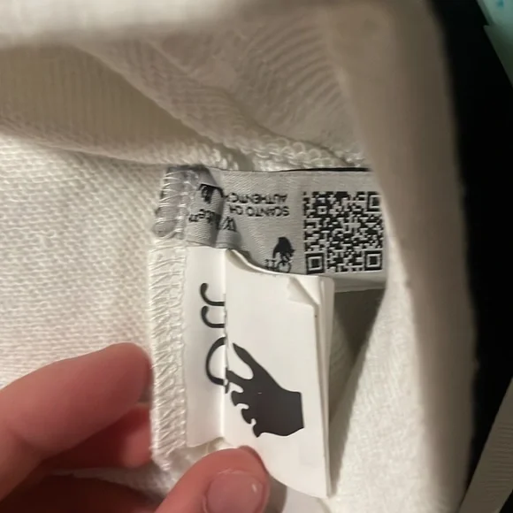 Got this 2years ago or so and wore it like 3 times still has ever tag on it. - Picture 5 of 5